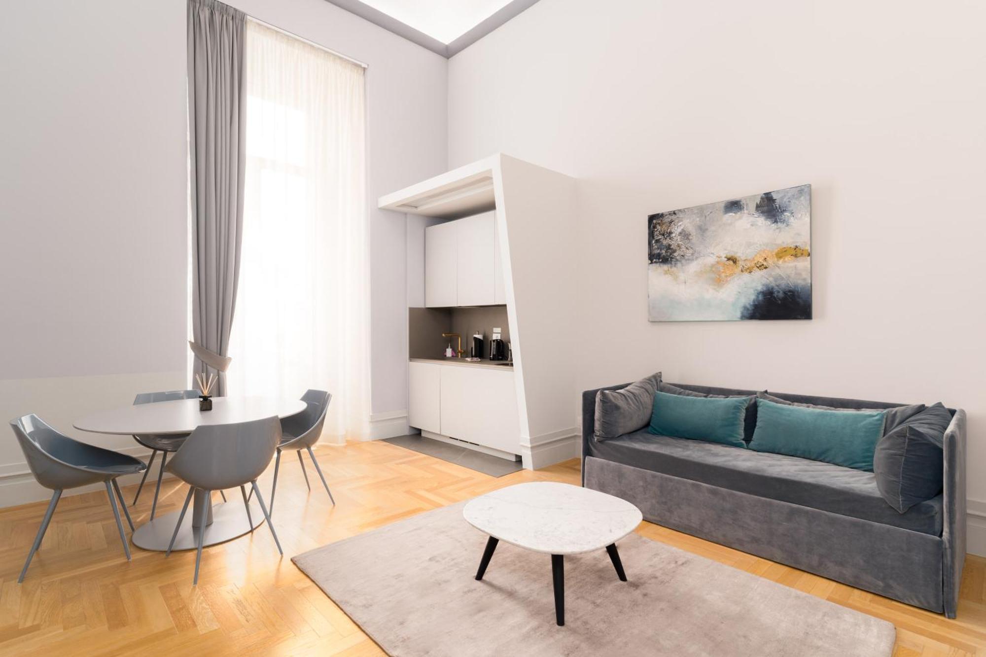 Limehome Lecce Palazzo Bn Ngoại thất bức ảnh