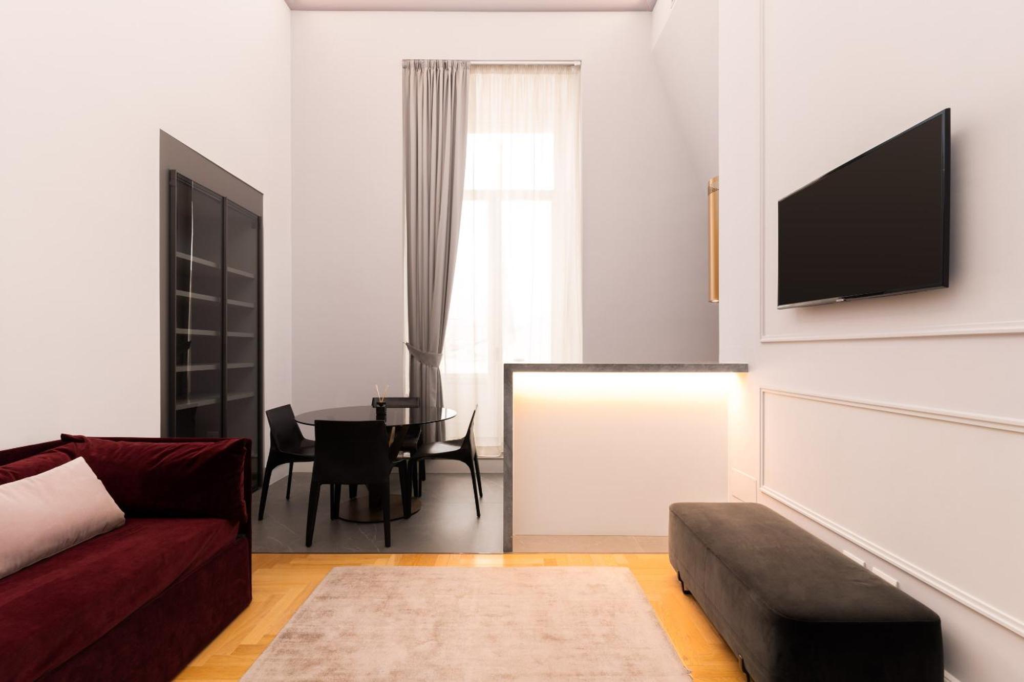 Limehome Lecce Palazzo Bn Ngoại thất bức ảnh