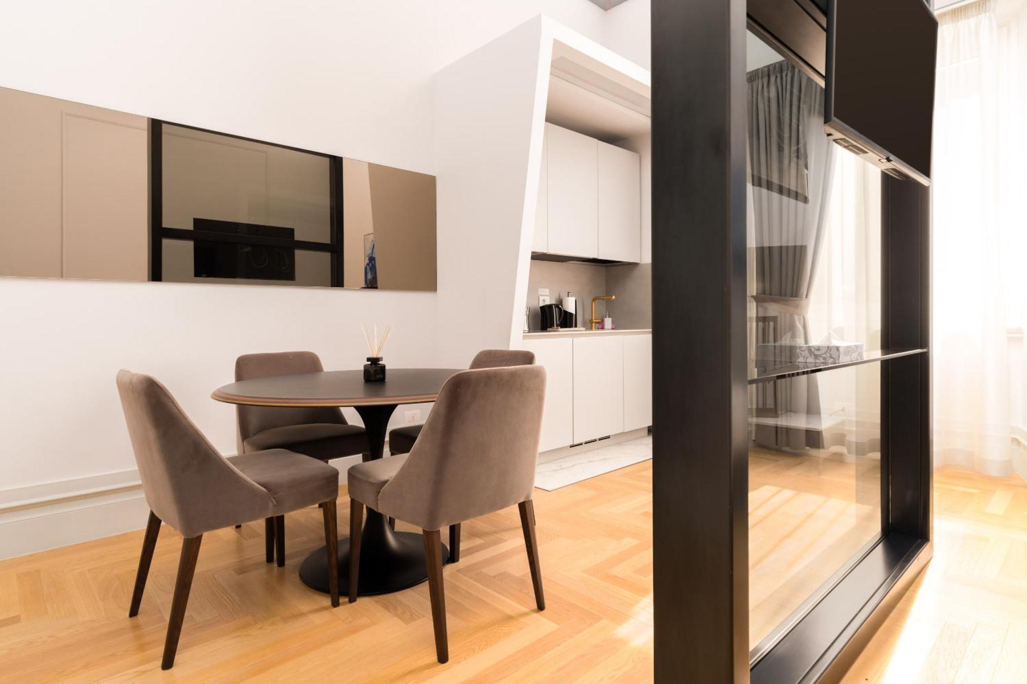 Limehome Lecce Palazzo Bn Ngoại thất bức ảnh