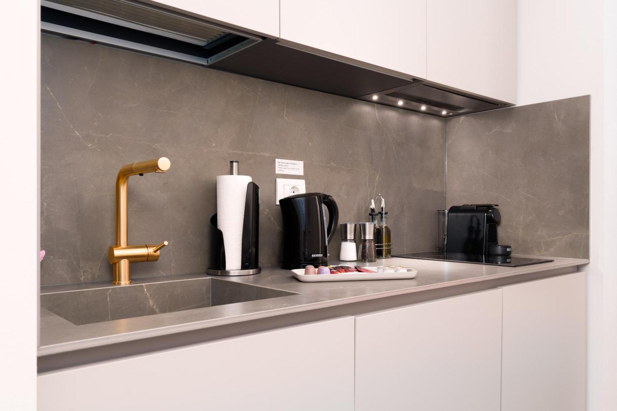Limehome Lecce Palazzo Bn Phòng bức ảnh